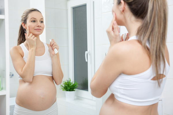 can i use retinol when pregnant or breastfeeding