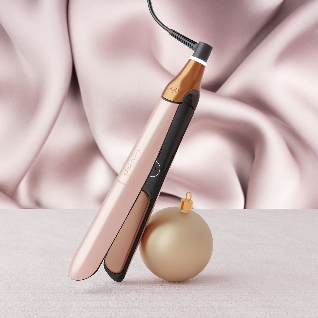 ghd Chronos Hair Straightener Festive Gift Set in Cashmere Beige (worth £361)