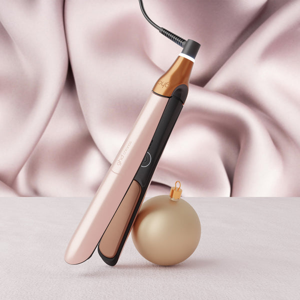 ghd Chronos Hair Straightener Festive Gift Set in Cashmere Beige (worth £361)