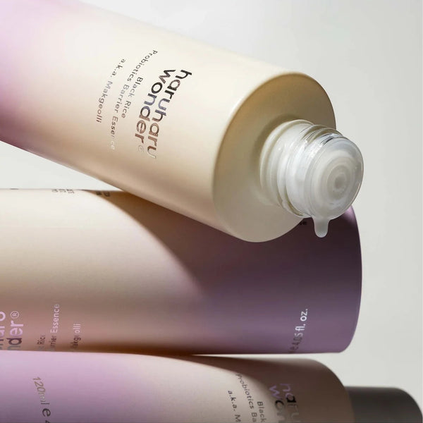 Two bottles of 'Haruharu' hair gel on a light gray background